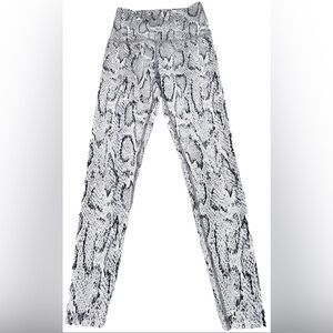 Beyond Yoga Leggings Ombre Snake High Waisted MIDI Womens XS Made In USA